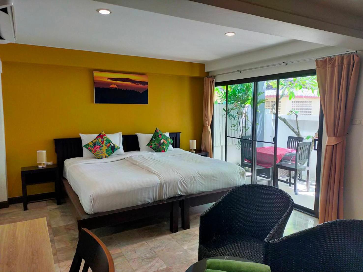 Kamala Beachfront Apartment Extérieur photo