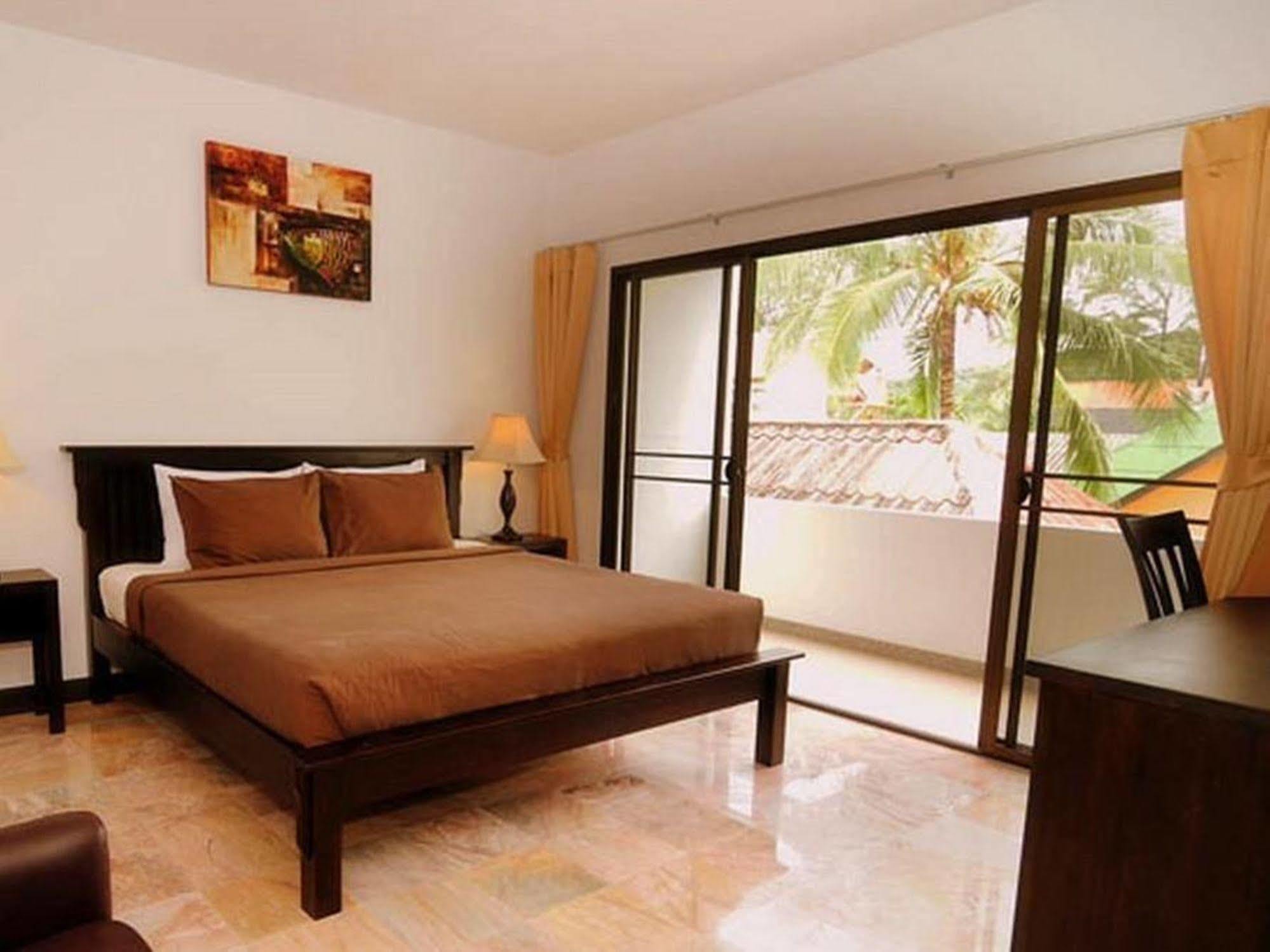 Kamala Beachfront Apartment Extérieur photo